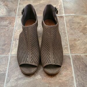 Jessica Simpson 💕 Women's Brown Peep Toe Bootie- Size 9M